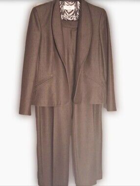 SUIT STUDIO 2PC BROWN PANTSUIT SIZE 12